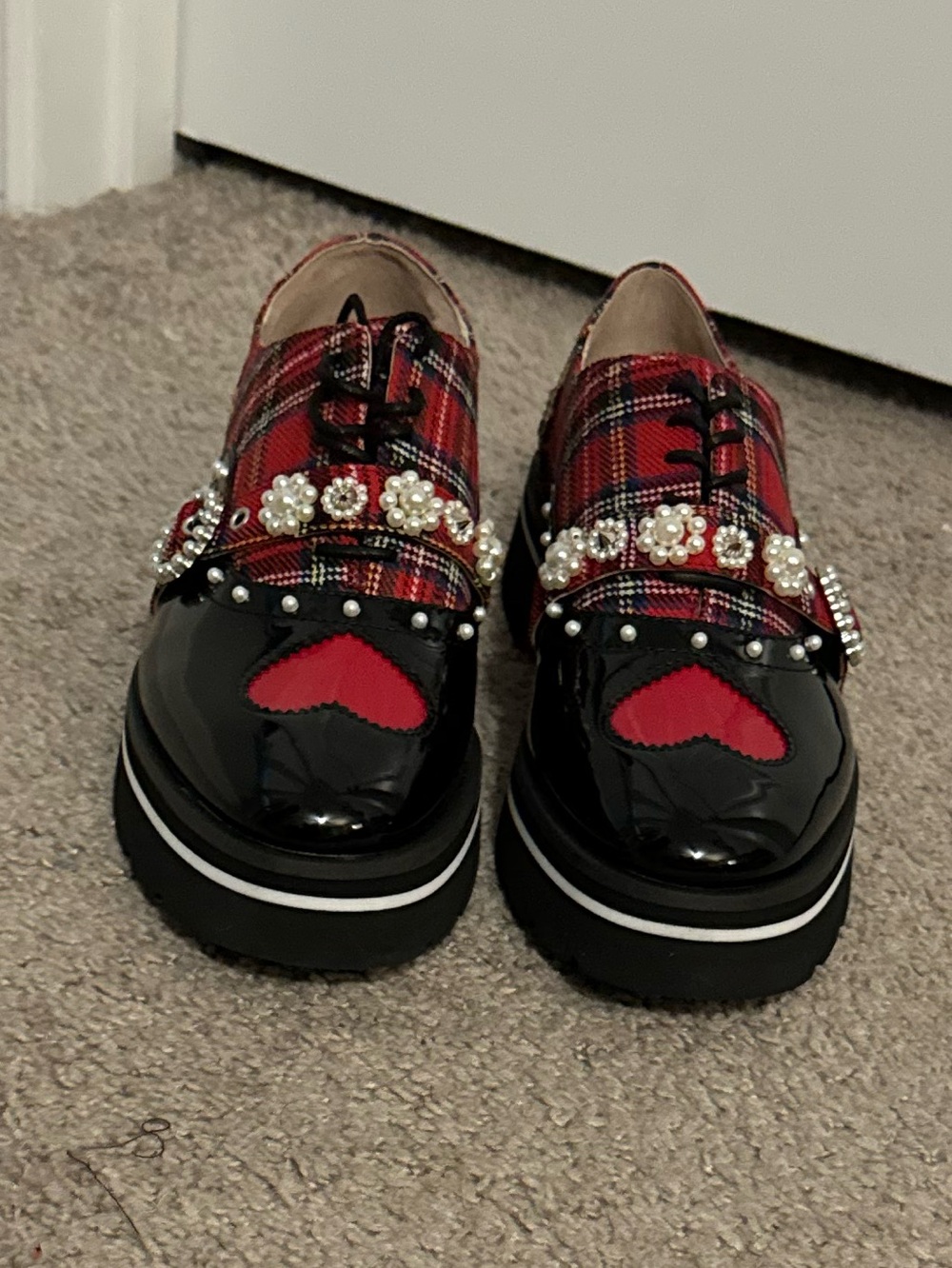 Cool Betsey Johnson size 7.5 red plaid lace up embellished Simonee shoes new - Picture 2 of 6